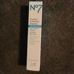 No7 protect & perfect intense advanced eye cream